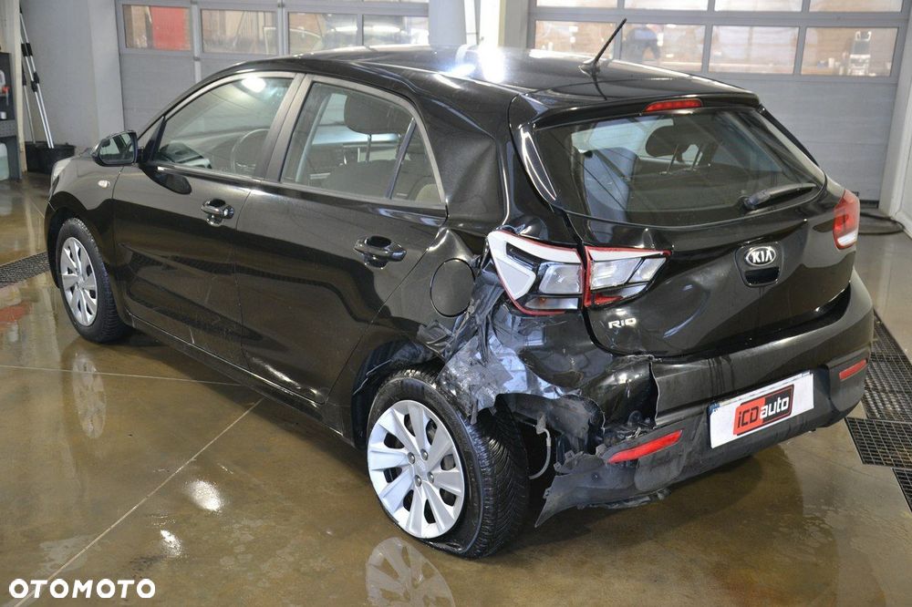 Kia Rio - 5