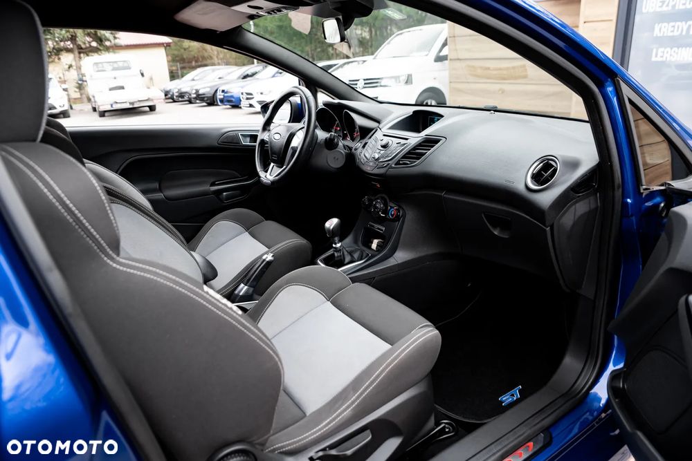 Ford Fiesta 1.6 EcoBoost ST - 25