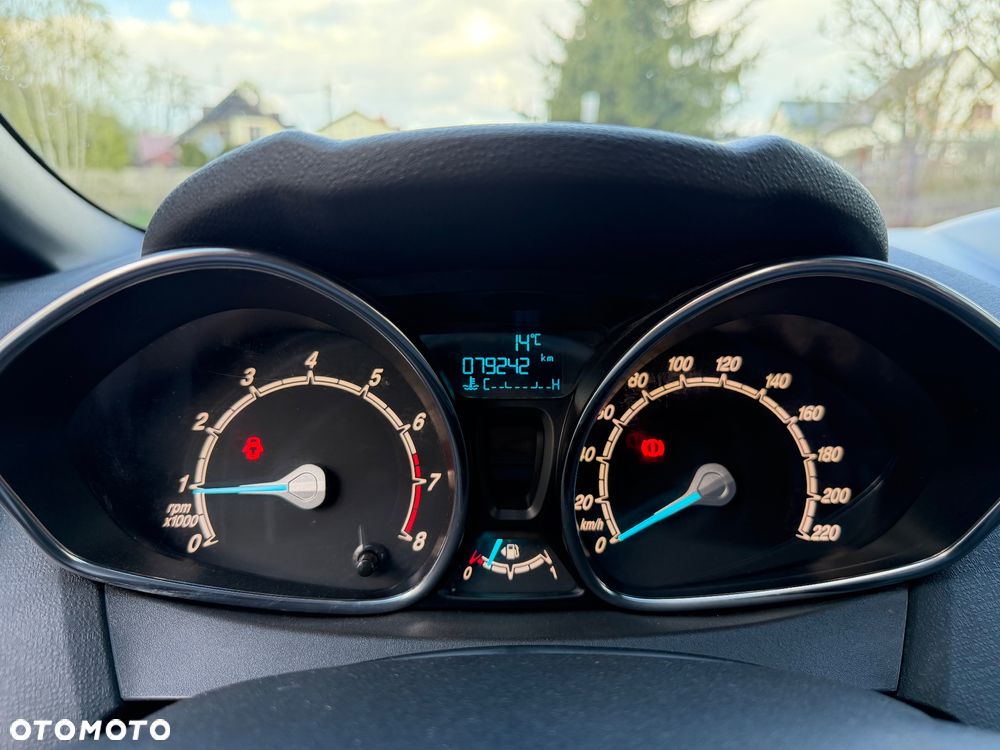 Ford Fiesta 1.0 EcoBoost S&S ST-LINE - 25