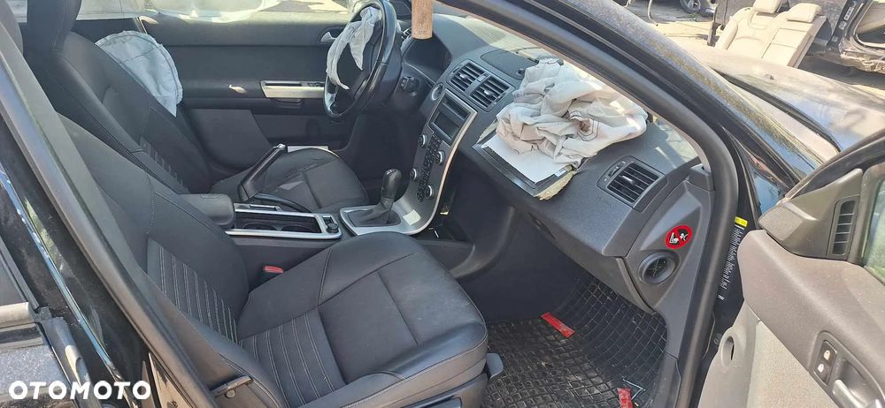 VOLVO V50 1,6D hdi rozrusznik - 7