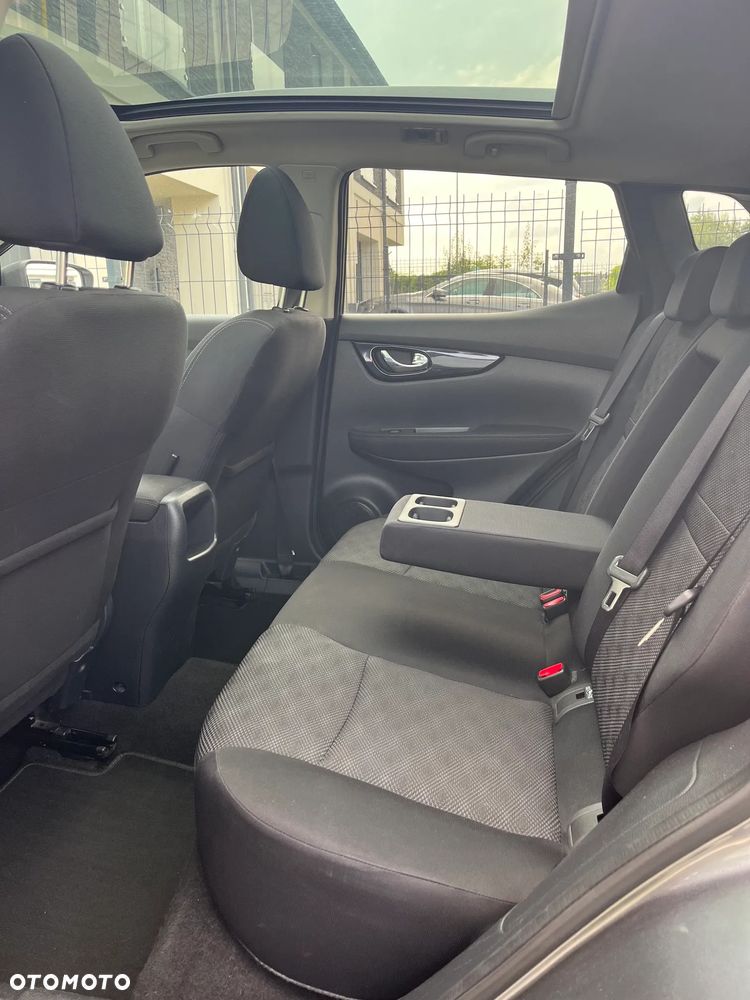 Nissan Qashqai 1.2 DIG-T N-Connecta EU6 - 18
