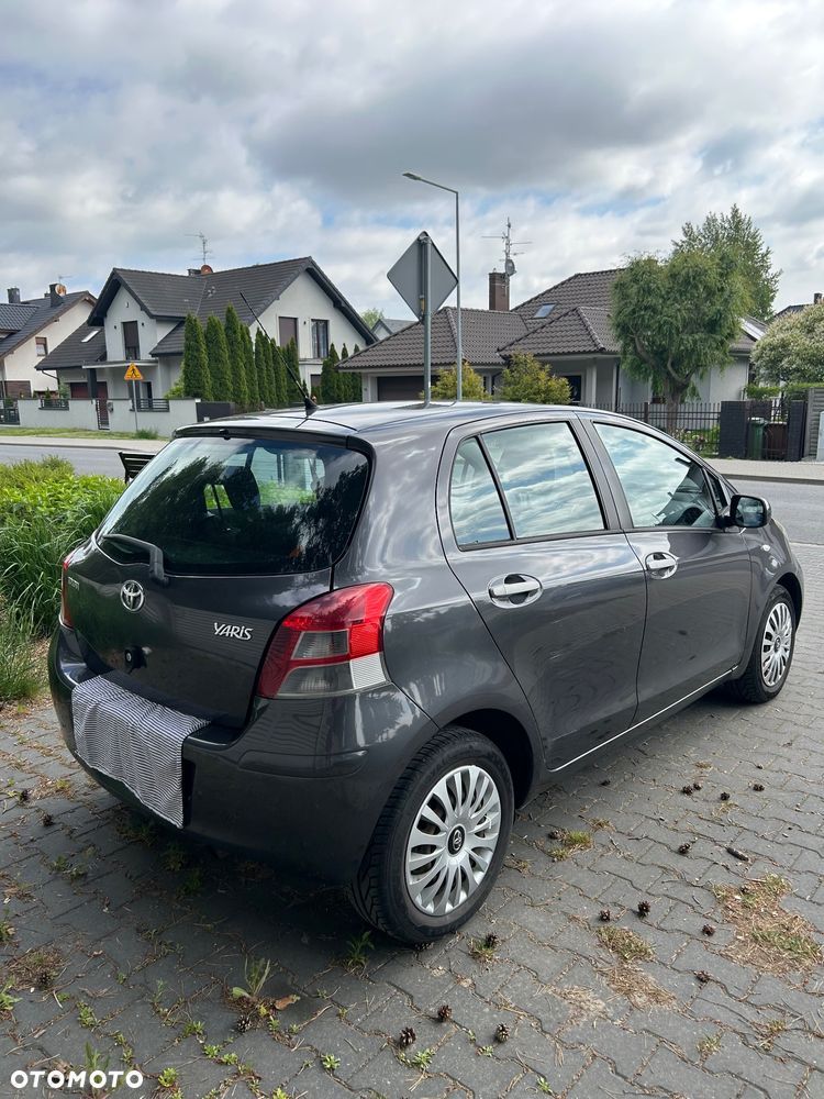 Toyota Yaris 1.33 Active - 4