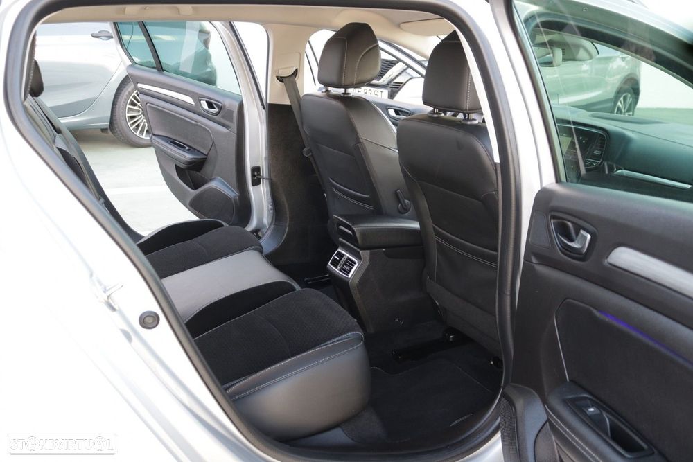 Renault Mégane Sport Tourer 1.5 Blue dCi GT Line EDC - 26