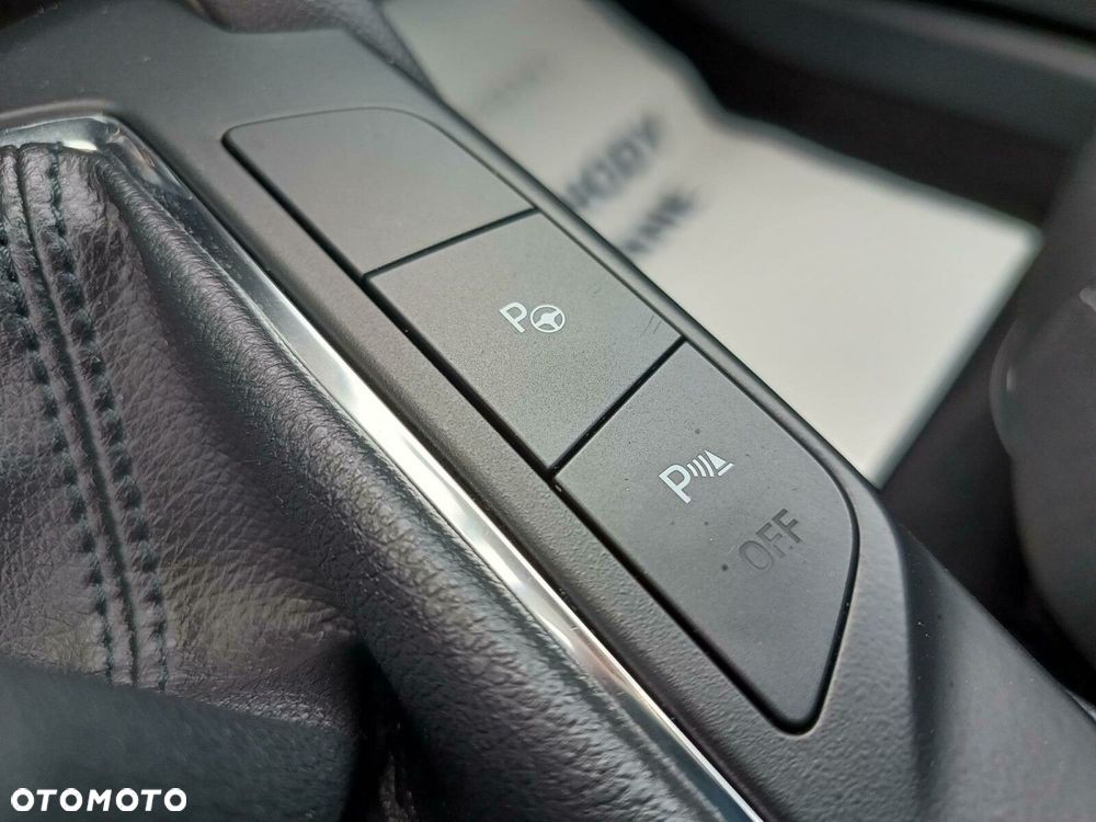 Ford Kuga - 25