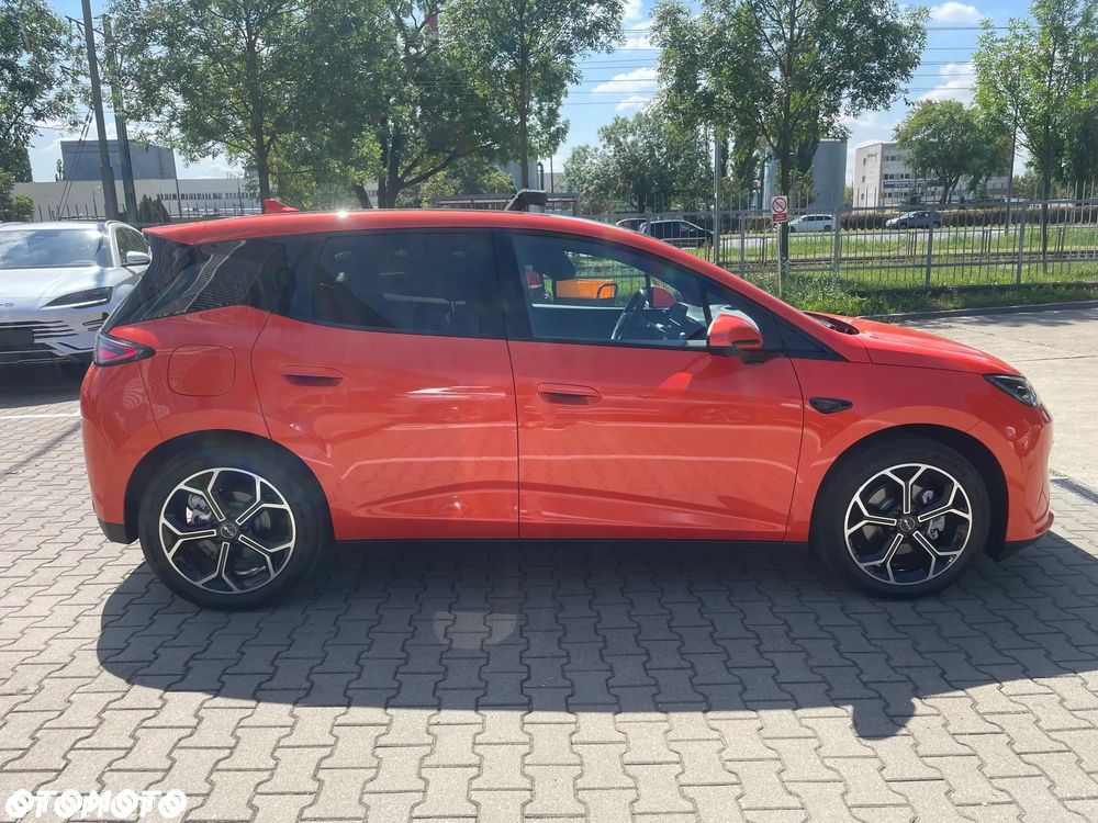 BYD Dolphin G - 4