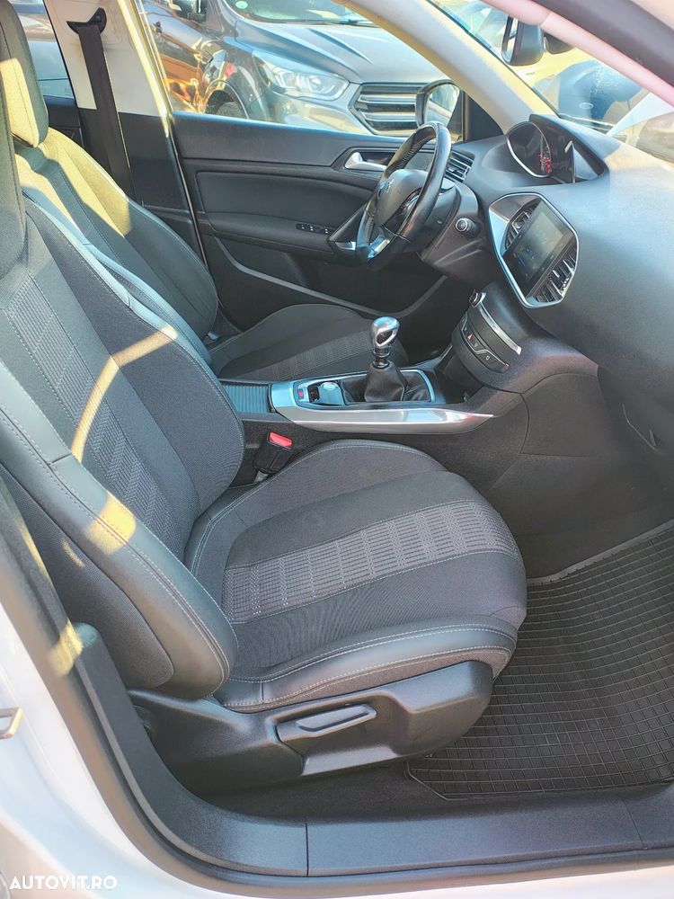 Peugeot 308 PureTech 130 GPF Stop & Start Allure Pack - 12