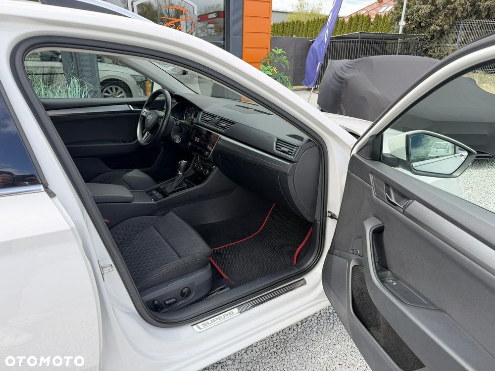 Skoda Superb 2.0 TDI 4x4 DSG L&K - 26