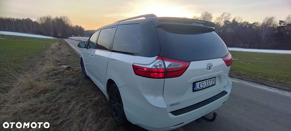 Toyota Sienna 3.5 V6 XLE AWD - 27