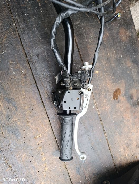 Kierownica Yamaha FZ6 04 - 09 r klamka przełączniki sprzęgło części G2 - 6