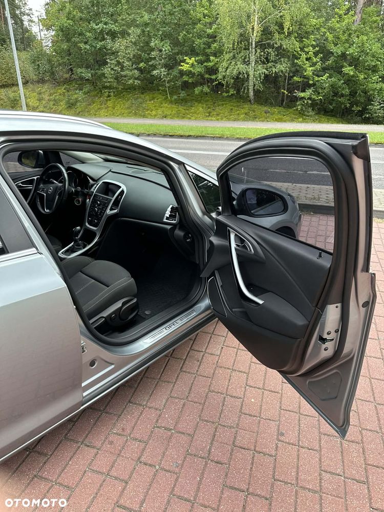 Opel Astra 2.0 CDTI DPF Cosmo - 17