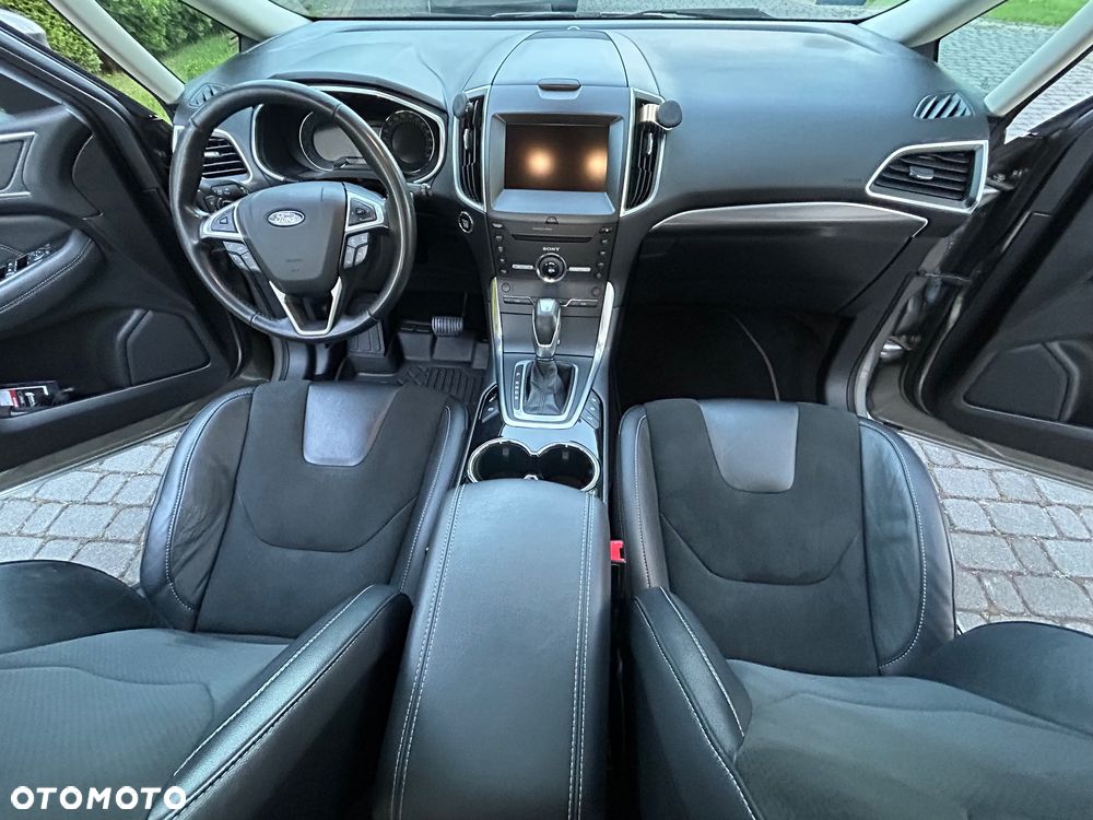 Ford S-Max - 20