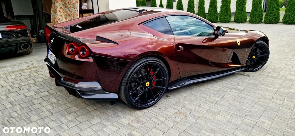 Ferrari 812 Superfast - 15