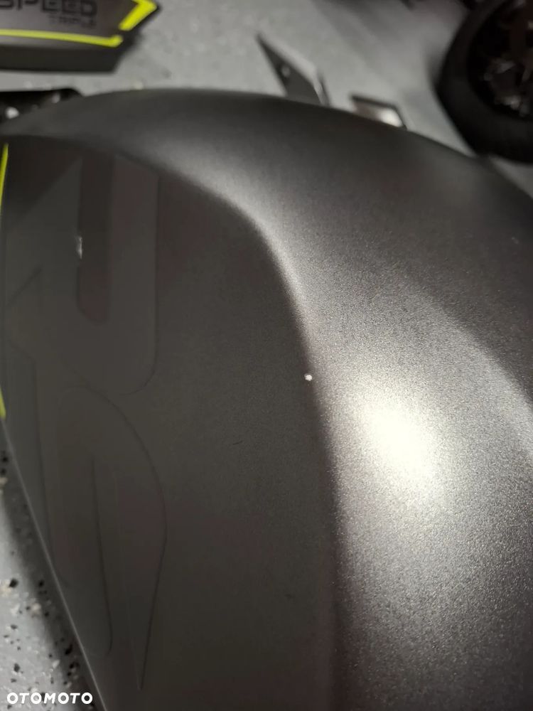 Triumph Speed Triple 1200 RS owiewka boczek zadupek pług - 4