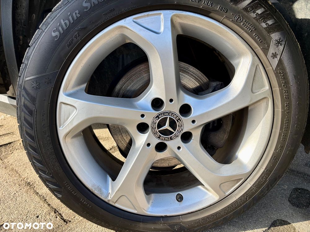 Mercedes-Benz GLA 200 7G-DCT - 7