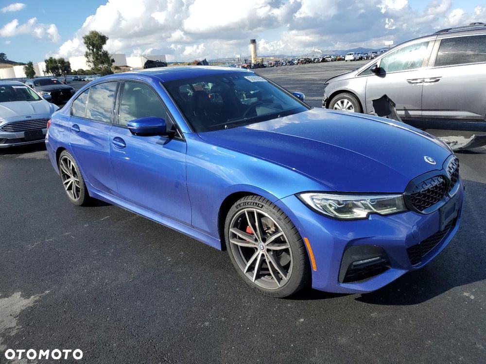 BMW Seria 3 330i xDrive M Sport