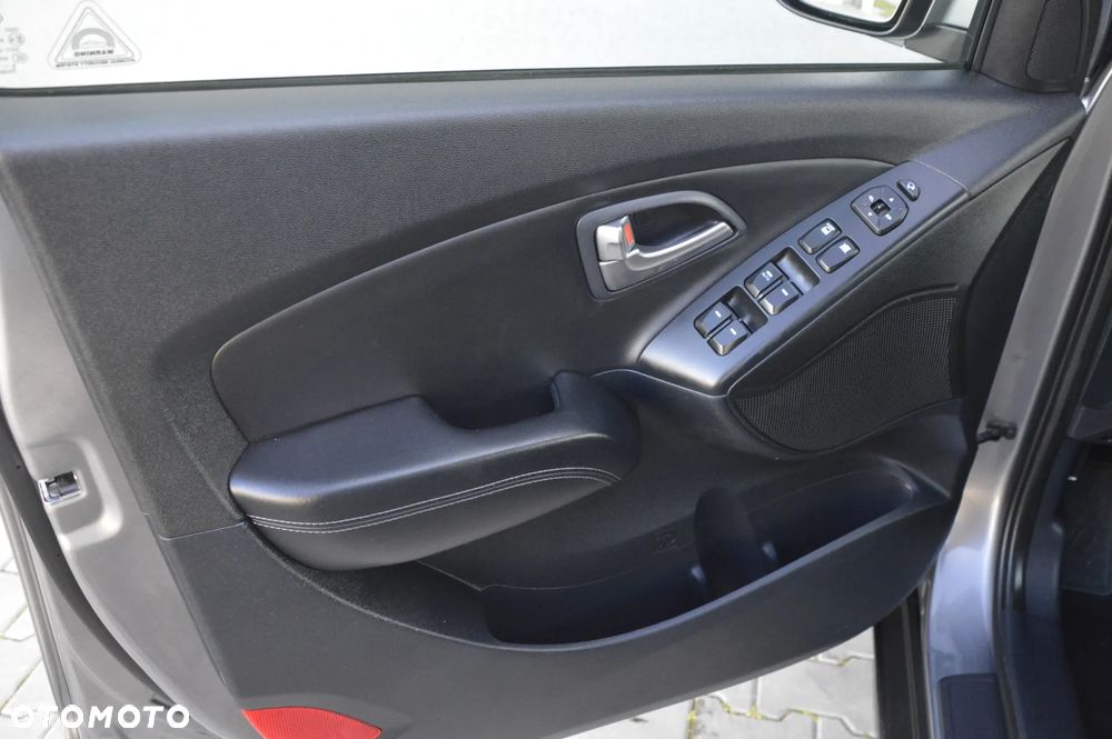 Hyundai ix35 2.0 CRDi 4WD Automatik Style - 9