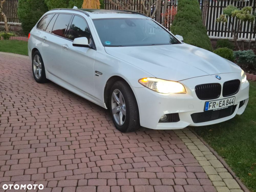 BMW Seria 5 525d xDrive - 2