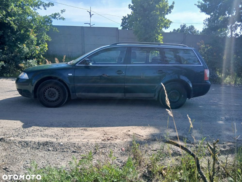 Volkswagen Passat 1.9 TDI Basis - 2