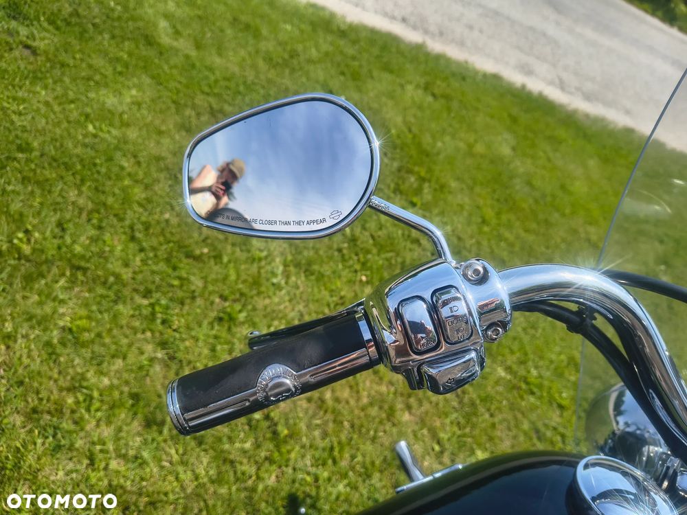 Harley-Davidson Softail Deluxe - 13