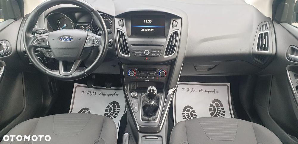 Ford Focus - 12