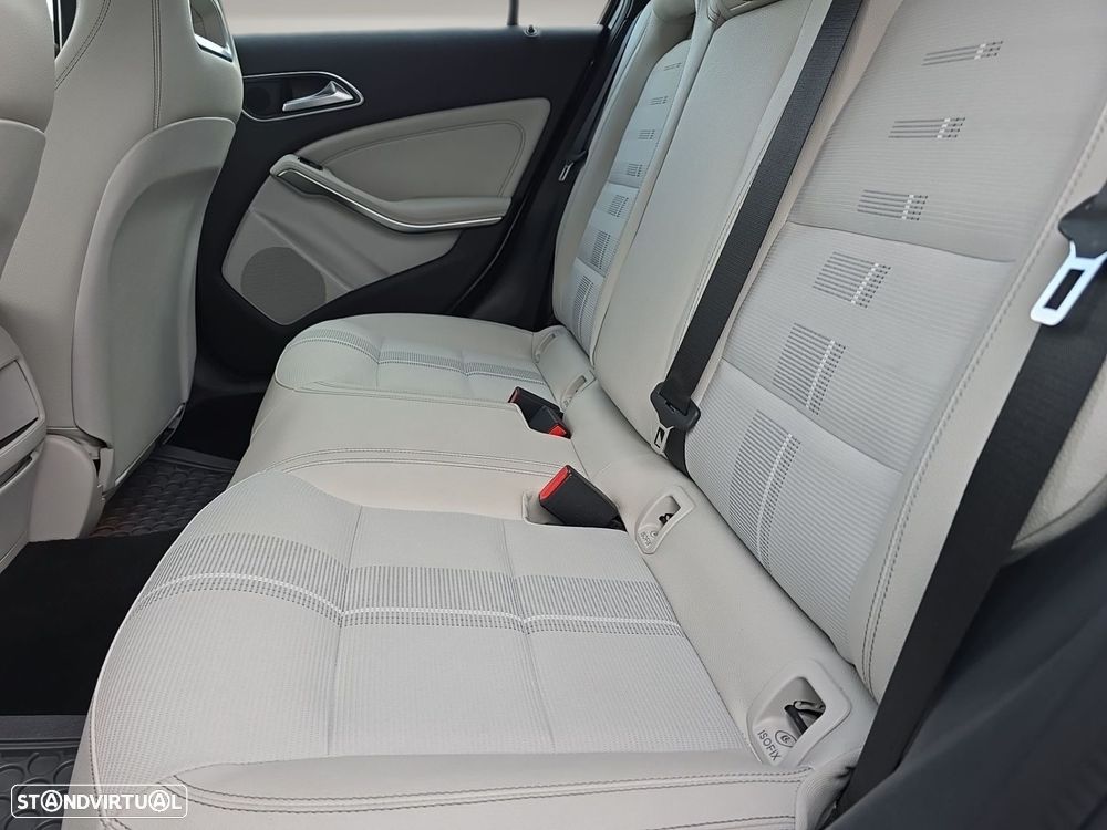 Mercedes-Benz A 180 - 12