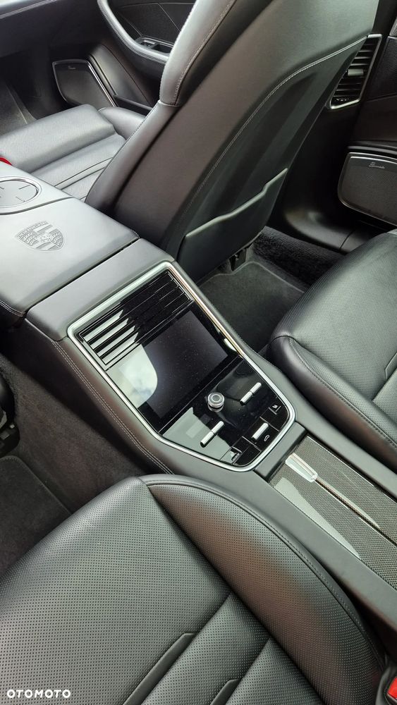 Porsche Panamera 4 E-Hybrid - 15