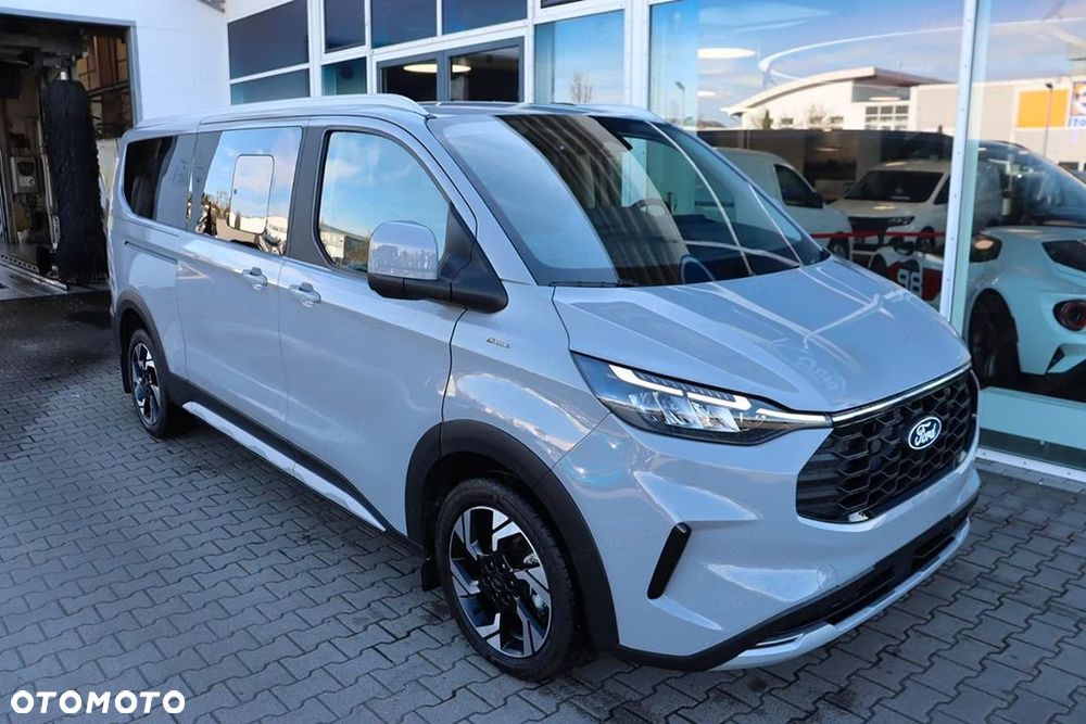 Ford Tourneo Custom - 3
