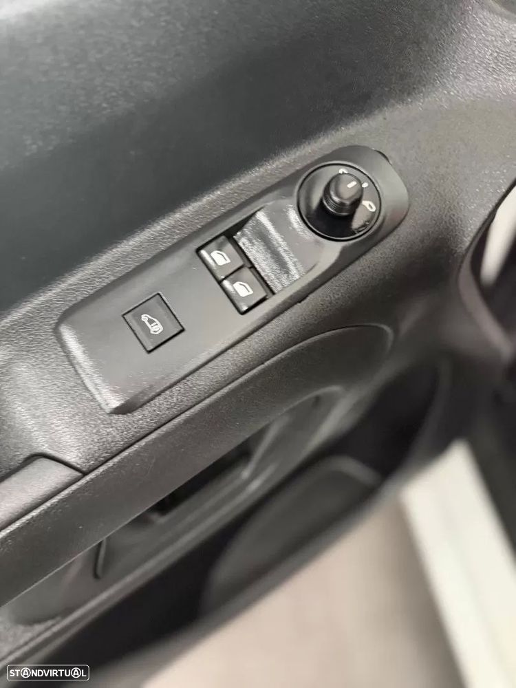 Peugeot Partner - 10