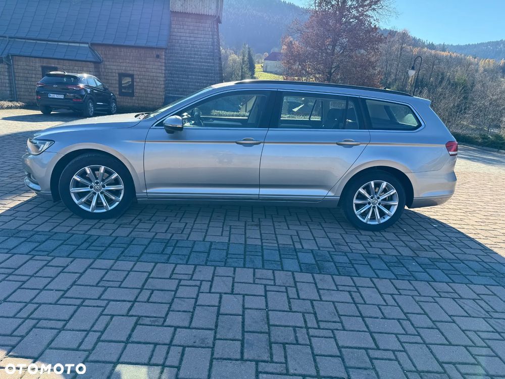 Volkswagen Passat Variant 1.6 TDI (BlueMotion Technology) DSG Comfortline - 4