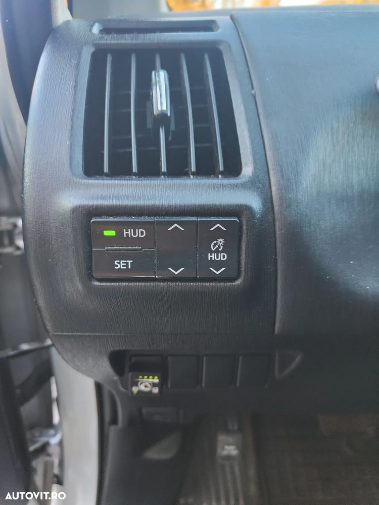 Toyota Prius+ (Hybrid) Comfort - 13