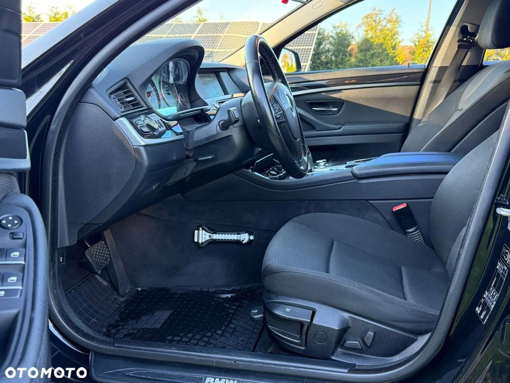 BMW Seria 5 520d Touring - 7