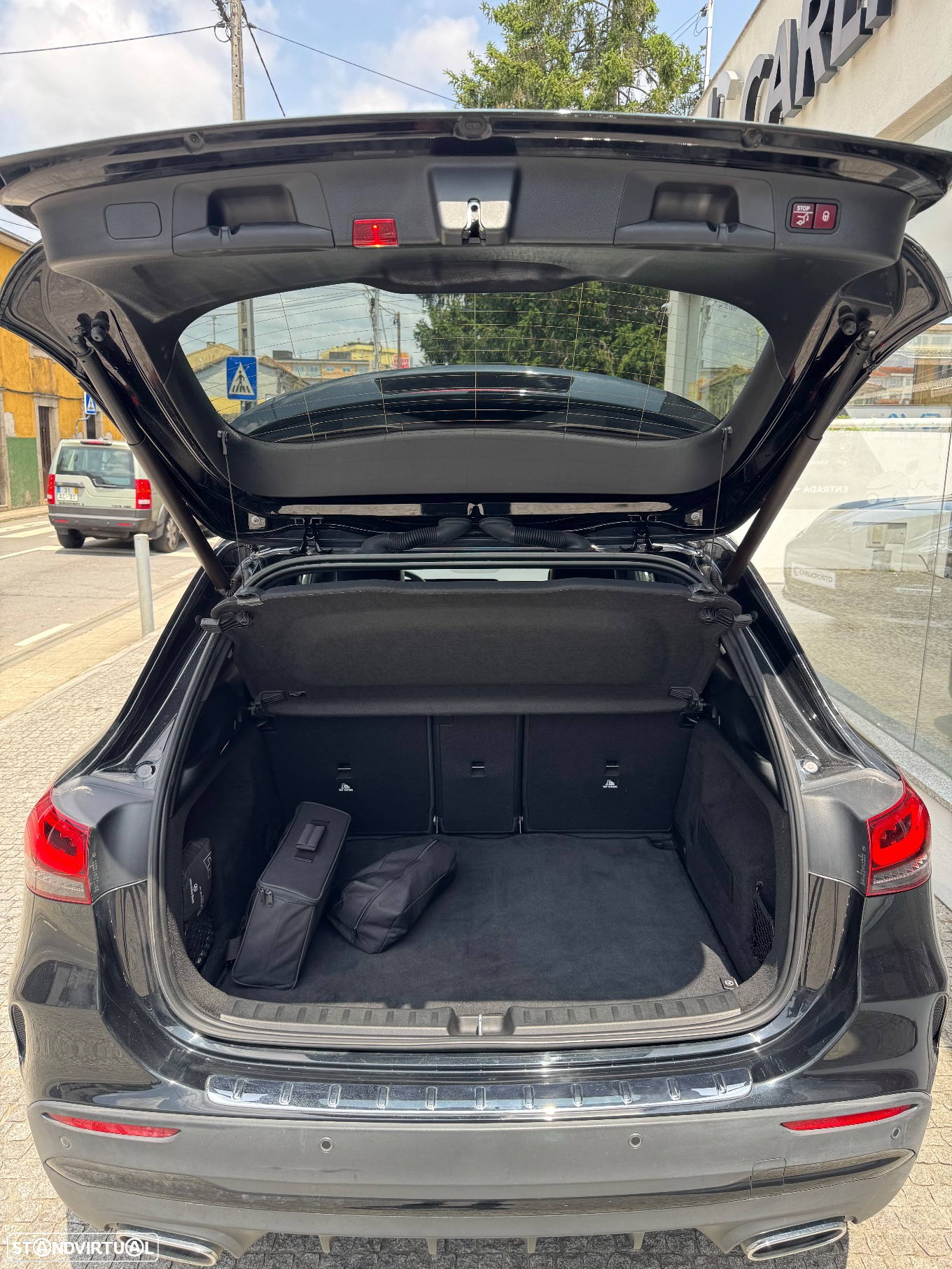 Mercedes-Benz GLA 250 e AMG Line - 9