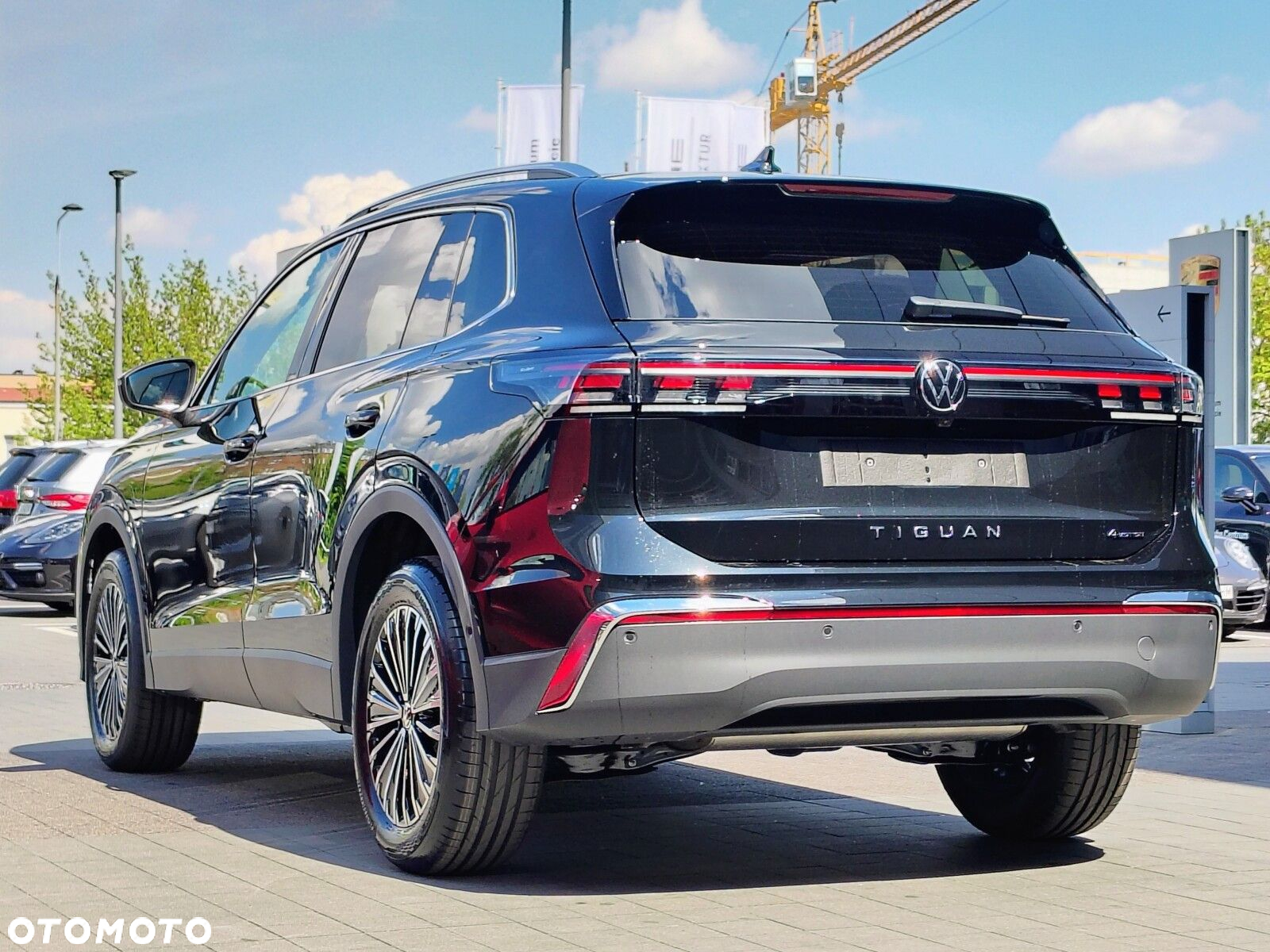 Volkswagen Tiguan - 4