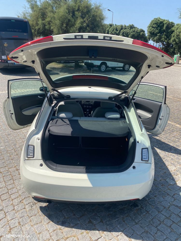 Audi A1 1.6 TDI Attraction - 8