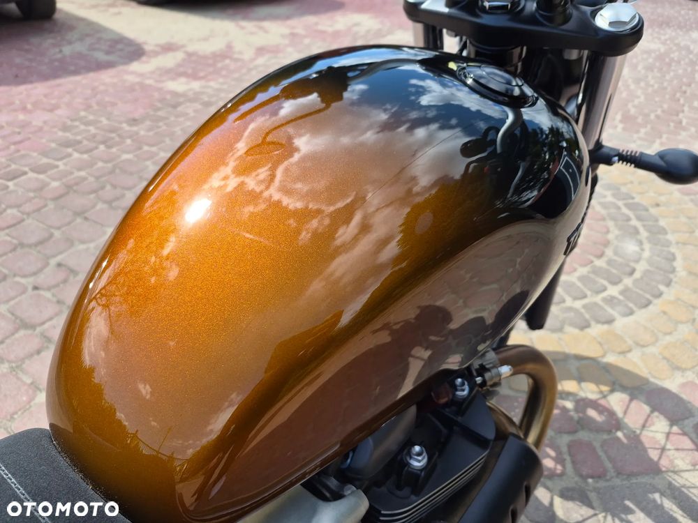 Triumph Scrambler - 23
