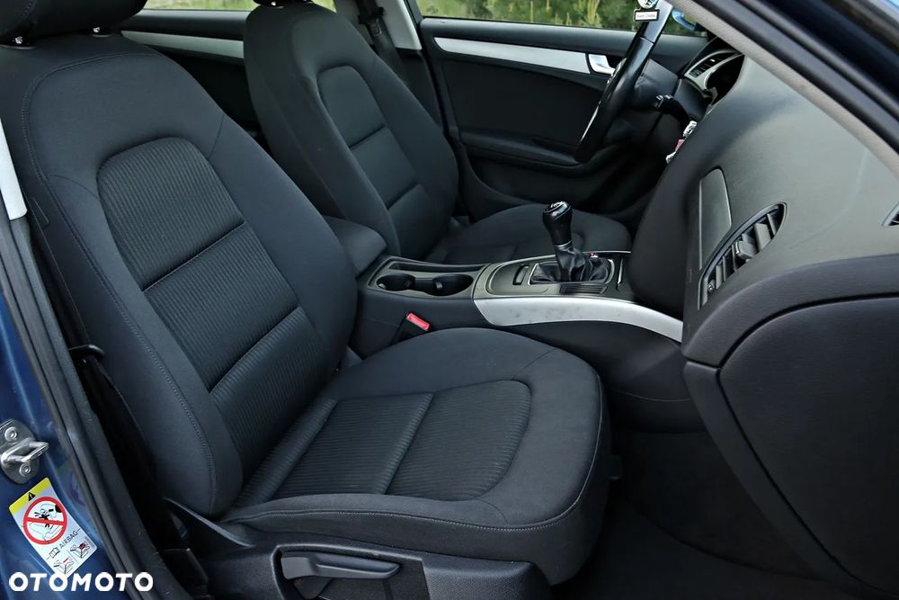 Audi A4 Limousine - 31