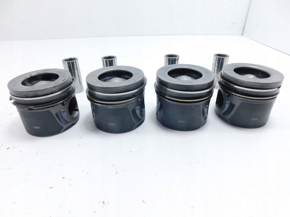 Tłok tłoki 2.0 HDI TDCI EURO5 Ford Peugeot Citroen C5 III S-Max Galaxy 508 - 2