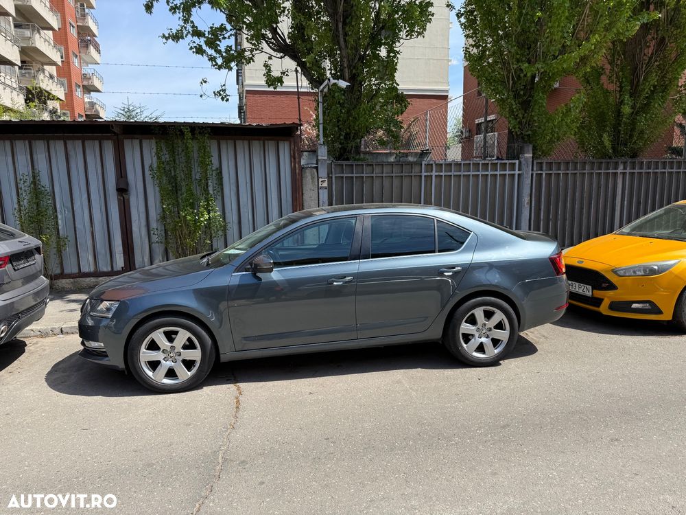 Skoda Octavia 2.0 TDI DSG Style - 32