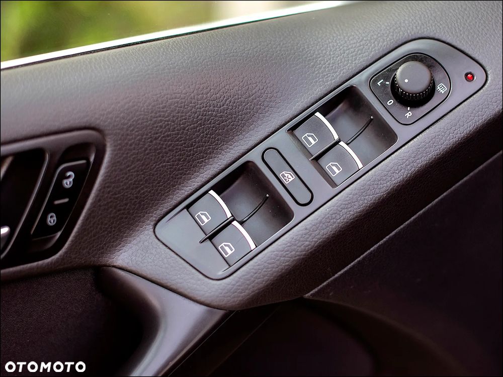 Volkswagen Tiguan - 32