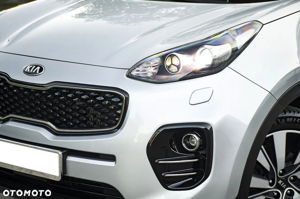 Kia Sportage 2,0 CRDI AWD Spirit - 9