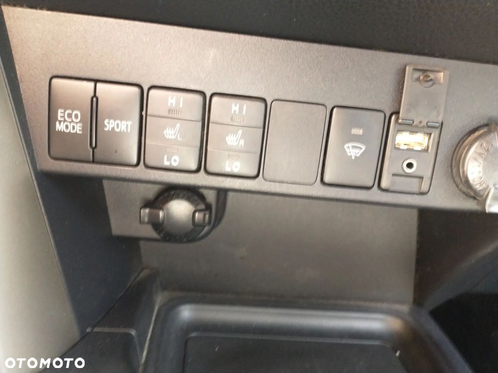 Toyota RAV4 - 12