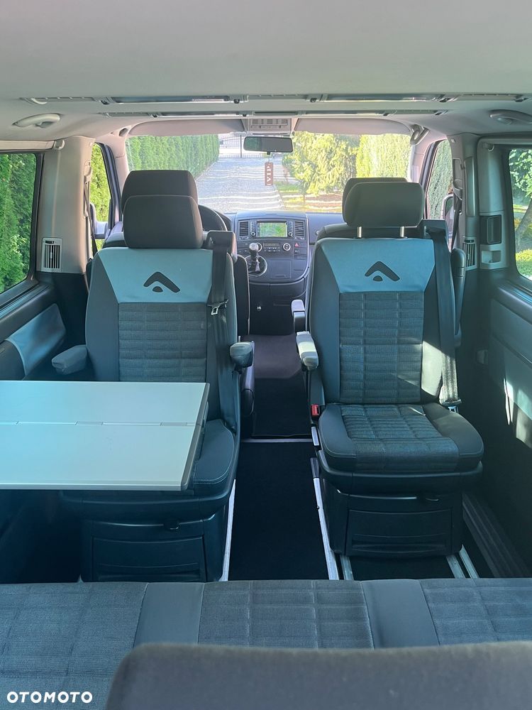 Volkswagen Multivan - 14