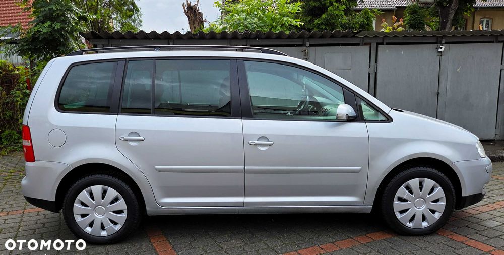 Volkswagen Touran - 3