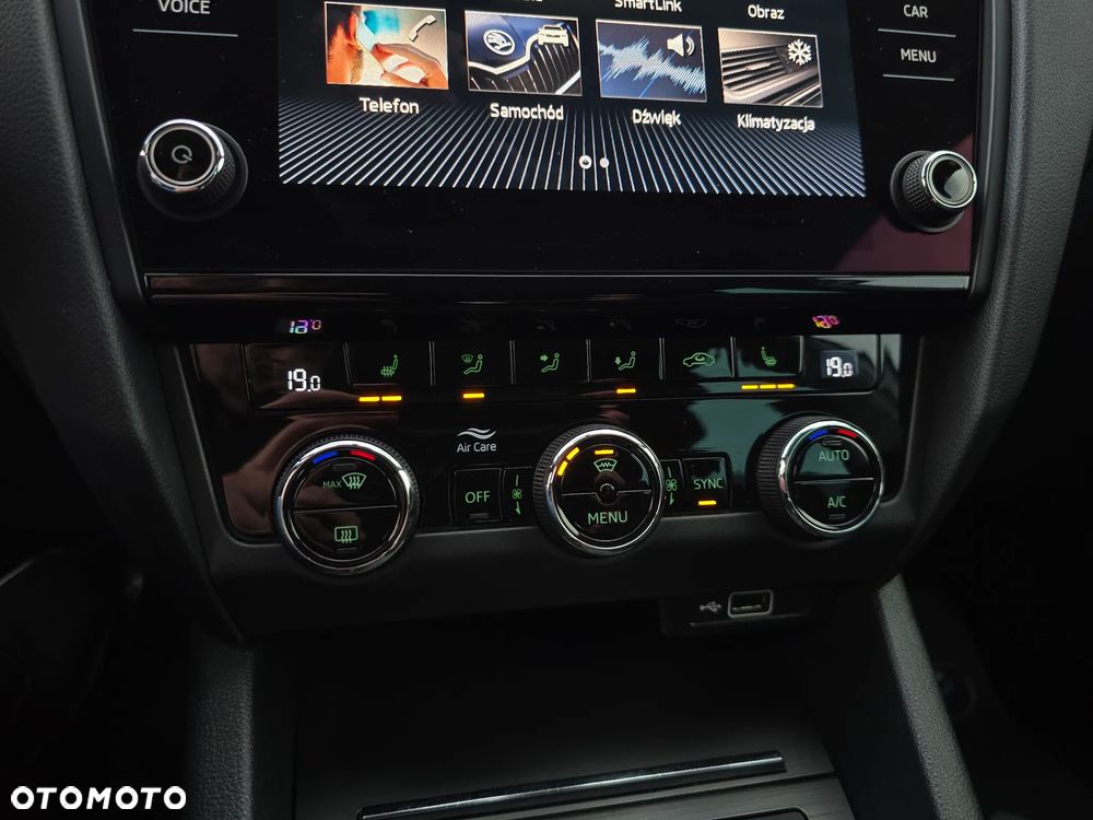 Skoda Octavia Combi 2.0 TDI DSG Clever - 17