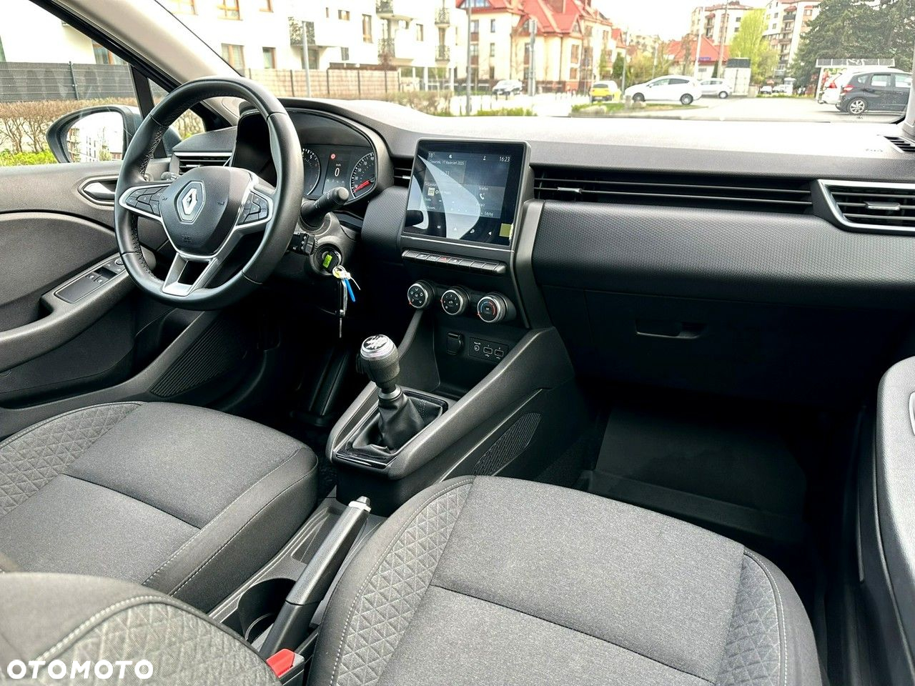 Renault Clio 1.0 TCe Zen - 21