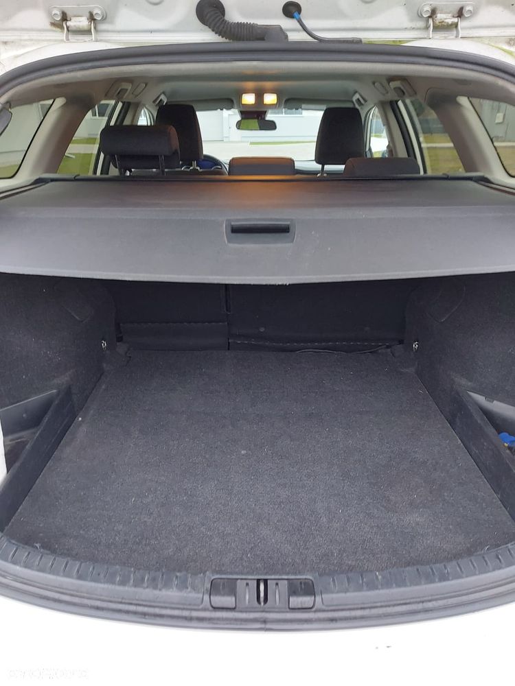 Toyota Auris 1.6 D-4D Premium - 7