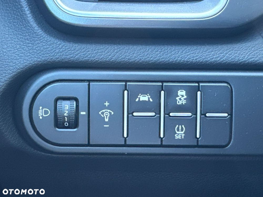 Kia XCeed 1.5 T-GDI Business Line DCT - 15