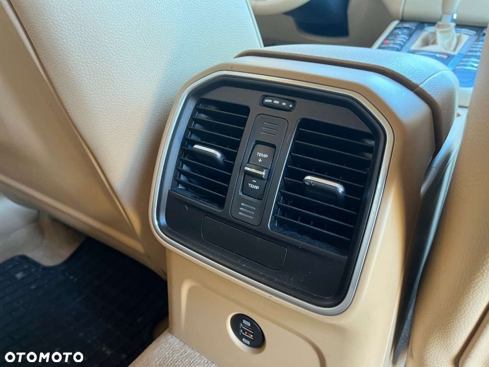 Porsche Macan - 29