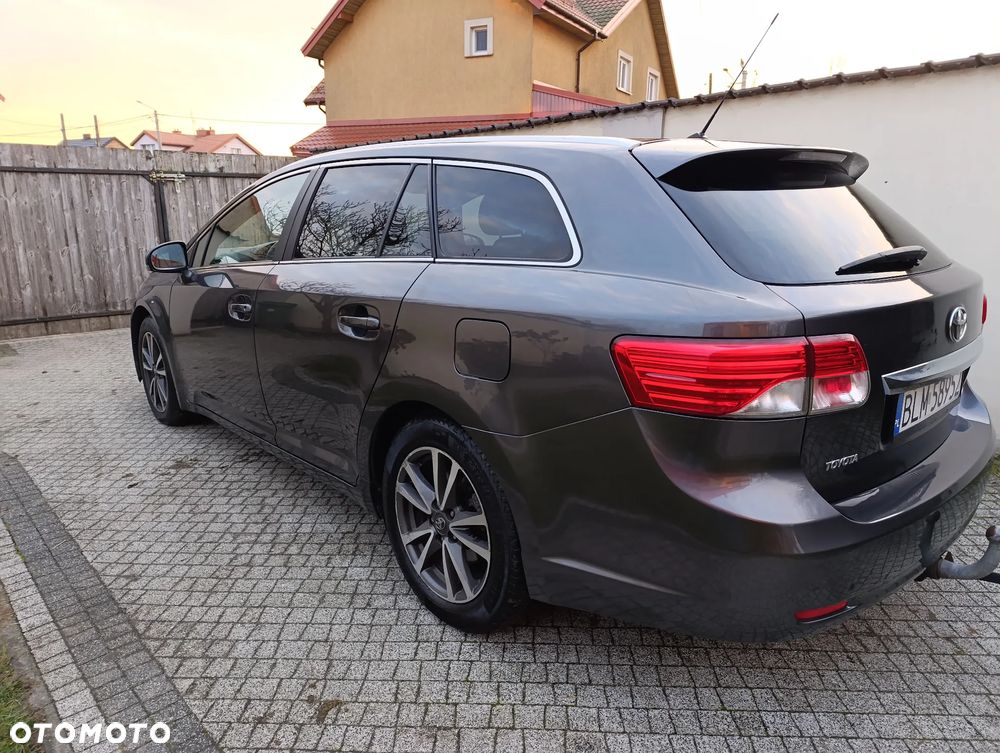 Toyota Avensis 2.0 D-4D - 3