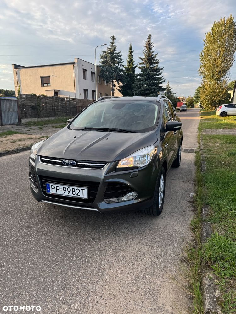 Ford Kuga 1.5 EcoBoost 2x4 Titanium - 2